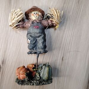 Charming Scarecrow Figurine with Pumpkins